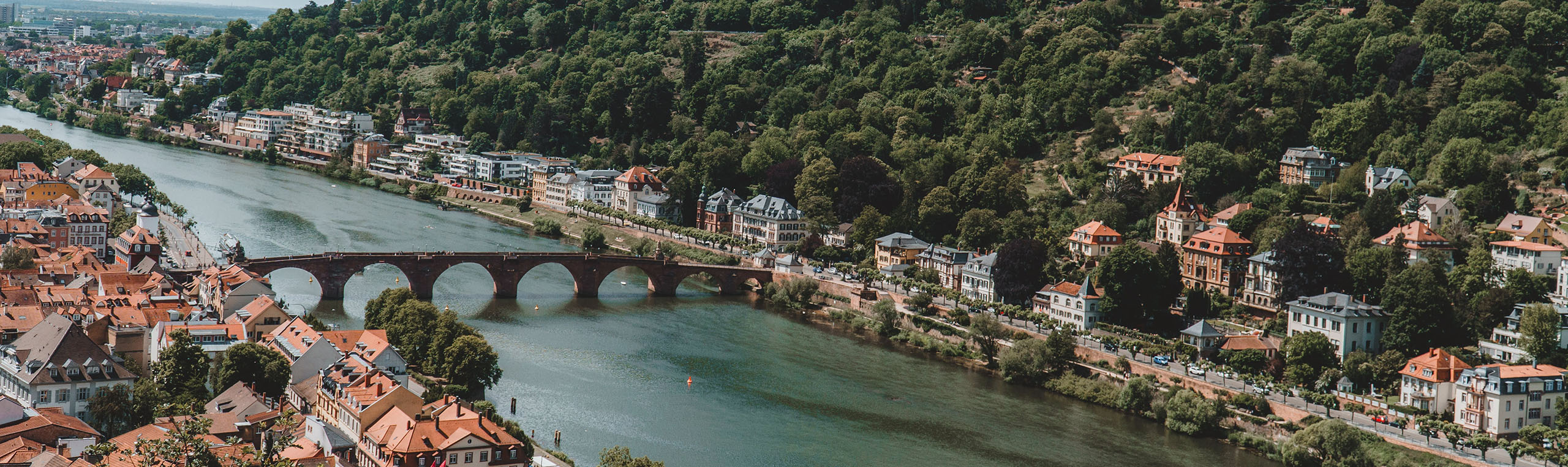 Flussstadt